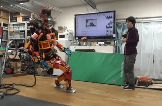 Японские инженеры превращают роботов в талантливых скейтеров